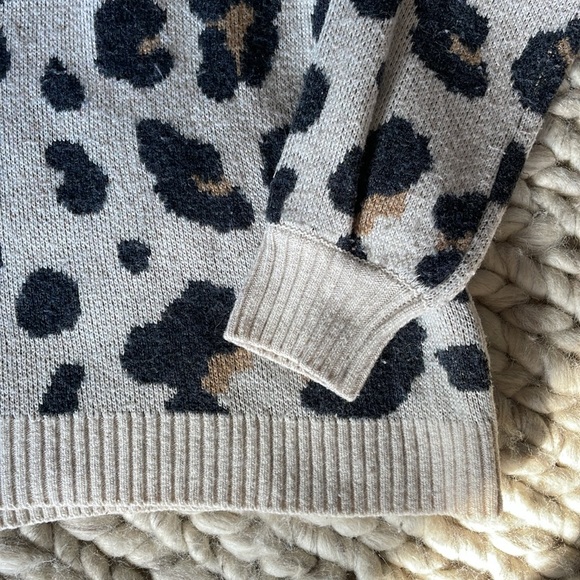 Loft cheetah print sweater - Picture 3 of 5
